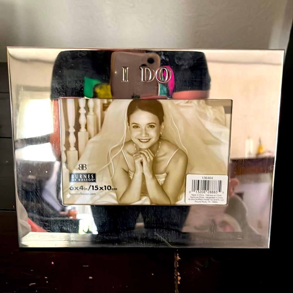 NIB WEDDING DAY FRAME “I DO” SIZE 6x4 in.